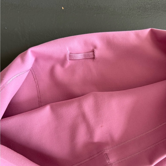 Lululemon wunder train 28’ leggings - Picture 3 of 5